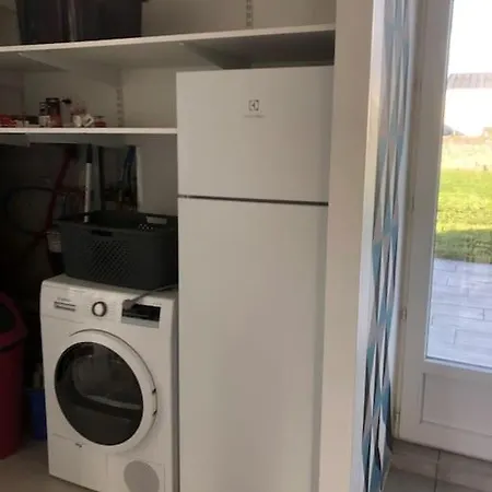 Дом отдыха Proche Bioparc Maison Avec Jardin *